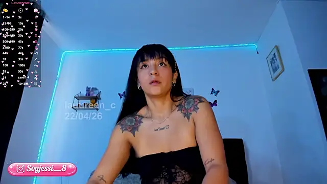 lauureen c online show from April 22, 11:17 am