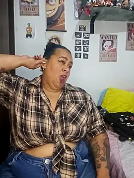 vicky-duarte online show from March 2, 9:33 pm