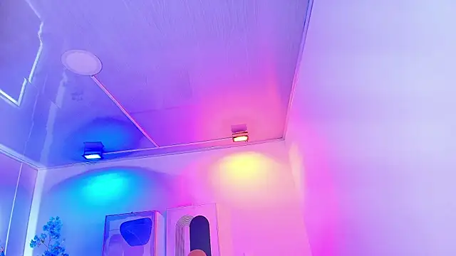 Nicole sounders online show from January 17, 11:25 am