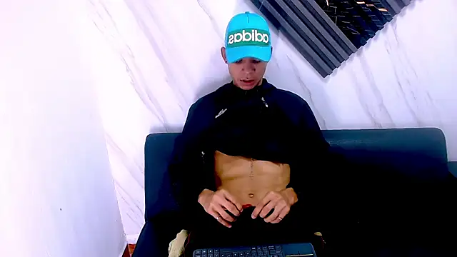 Axel Marcu online show from December 18, 1:15 pm