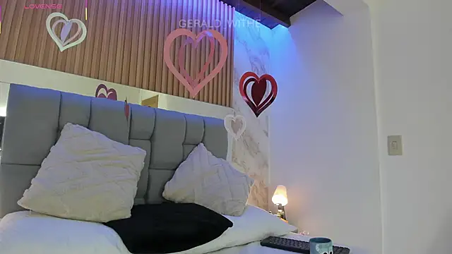 Snapshot of gerald_withe chatting on February 15, 1:10 pm gerald withe online show from February 15, 1:10 pm