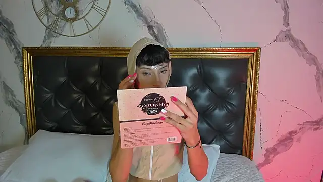 Snapshot of Jamess_Carterr_ chatting on February 8, 4:32 am Jamess Carterr online show from February 8, 4:32 am