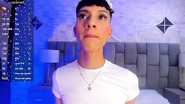 Snapshot of Jamess_Carterr_ chatting on December 17, 1:32 am Jamess Carterr online show from December 17, 1:32 am