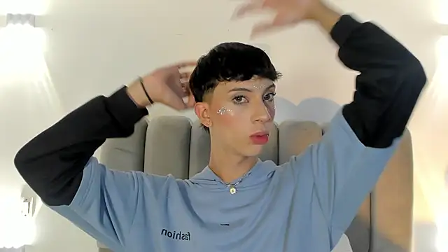 Snapshot of Jamess_Carterr_ chatting on February 18, 4:32 am Jamess Carterr online show from February 18, 4:32 am