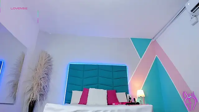 Snapshot of _victoria_collins_ chatting on February 27, 8:08 pm victoria collins online show from February 27, 8:08 pm