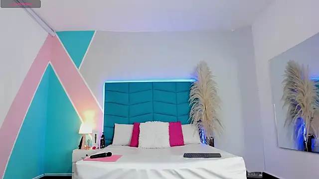 Snapshot of _victoria_collins_ chatting on February 14, 7:47 pm victoria collins online show from February 14, 7:47 pm