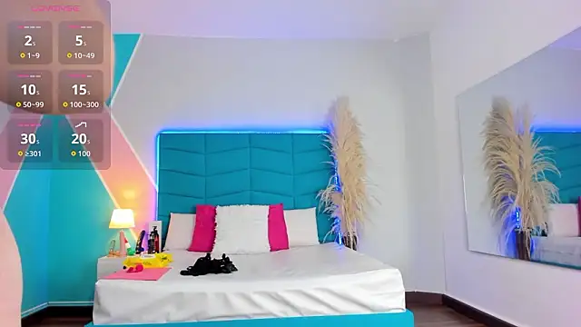 Snapshot of _victoria_collins_ chatting on February 23, 7:25 pm victoria collins online show from February 23, 7:25 pm