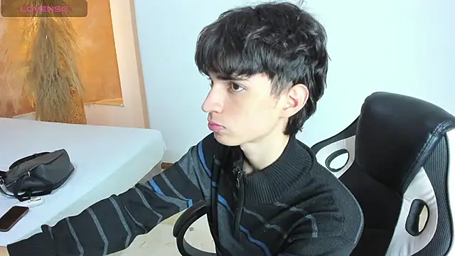 Snapshot of CONNOR_STONNE_ chatting on February 19, 7:44 pm CONNOR STONNE online show from February 19, 7:44 pm