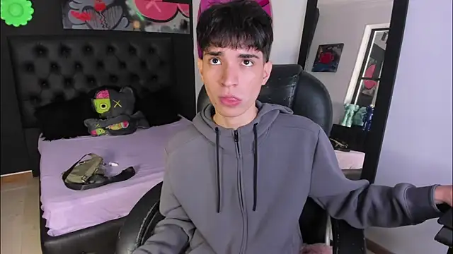 Snapshot of CONNOR_STONNE_ chatting on January 7, 8:36 pm CONNOR STONNE online show from January 7, 8:36 pm