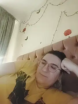 Dana92va online show from February 8, 11:41 am