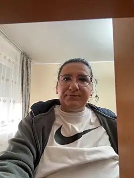 Dana92va online show from February 15, 6:36 am