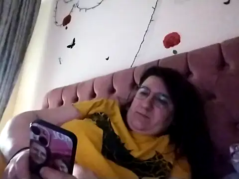 Dana92va online show from February 7, 5:43 pm