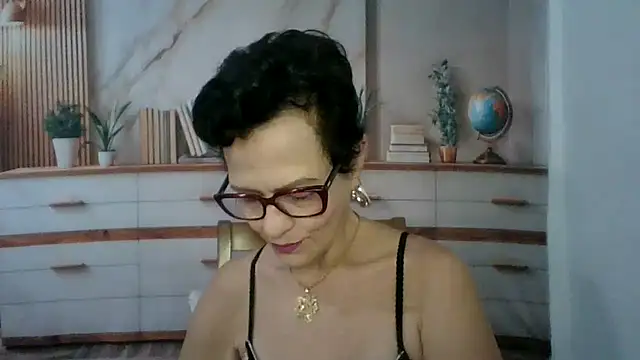 Luna-Hot0802 online show from February 20, 12:51 pm