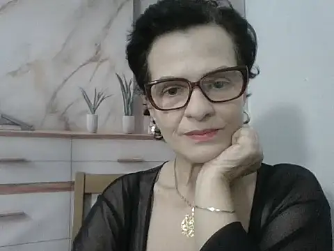 Snapshot of Luna-Hot0802 chatting on December 4, 11:53 am Luna-Hot0802 online show from December 4, 11:53 am