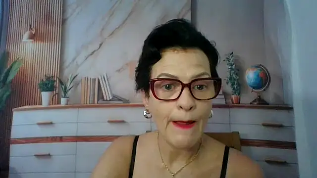 Luna-Hot0802 online show from February 16, 1:10 pm