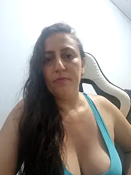 Jeh charmosa online show from December 3, 8:30 pm