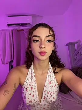 Snapshot of Anne_Wyntheris chatting on December 20, 1:30 am Anne Wyntheris online show from December 20, 1:30 am