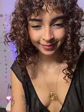 Snapshot of Anne_Wyntheris chatting on April 19, 2:12 am Anne Wyntheris online show from April 19, 2:12 am