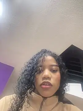 arianna roxe online show from March 6, 5:24 am