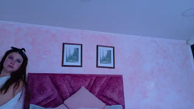 MelaniBeckers online show from March 24, 6:52 pm