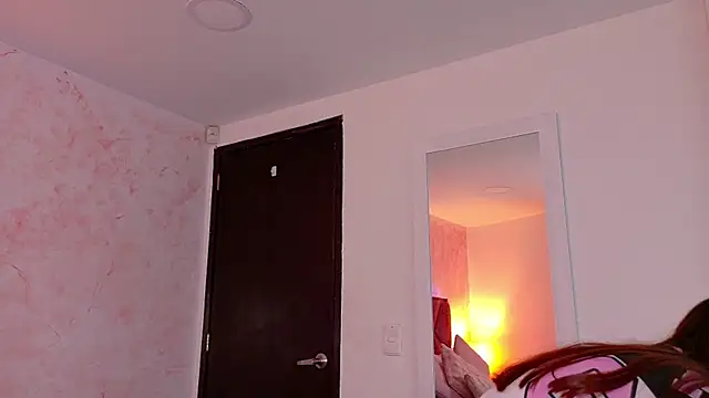 MelaniBeckers online show from April 23, 6:53 pm