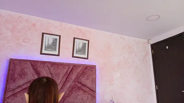 MelaniBeckers online show from March 6, 6:47 pm