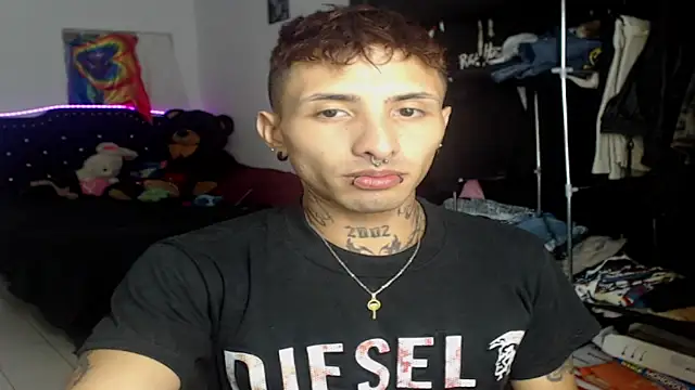 Snapshot of wallewe chatting on December 4, 6:40 pm wallewe online show from December 4, 6:40 pm