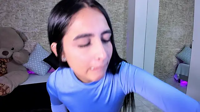 mialiore online show from January 9, 12:45 pm