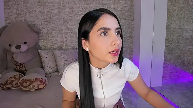 mialiore online show from December 5, 12:37 pm