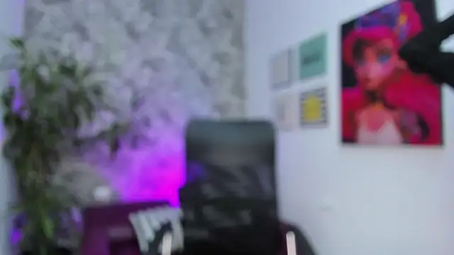 mialiore online show from January 5, 5:27 pm