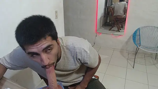 maxI dick33 online show from April 15, 5:02 am