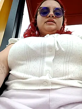 mia-curvy online show from December 4, 5:01 pm