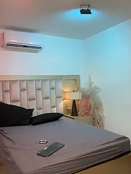 lucaaray online show from March 3, 11:56 pm