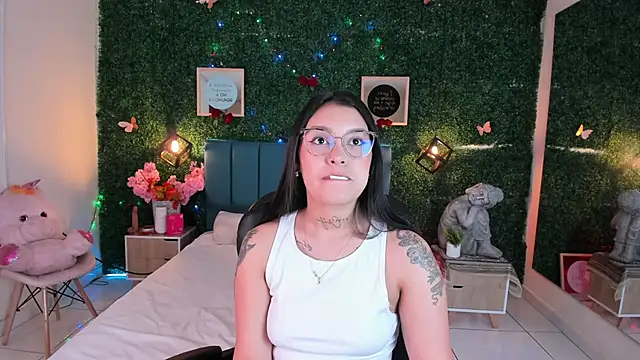 GabyyCute  online show from December 17, 3:22 am