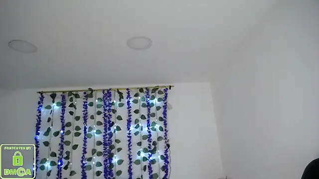 Mia Duque1999 online show from April 11, 9:29 pm