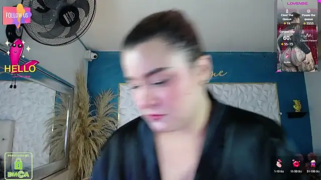 Mia Duque1999 online show from February 17, 8:28 pm