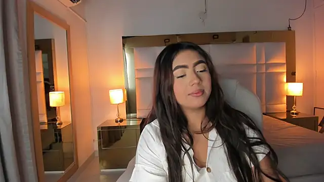 Zoei Moon online show from February 3, 6:24 pm