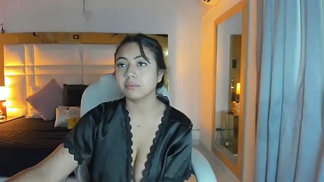 Zoei Moon online show from May 27, 6:59 pm
