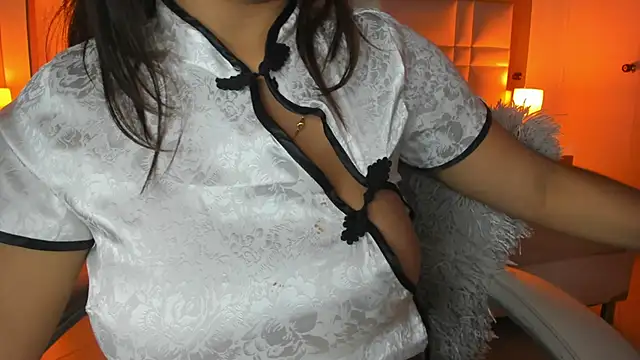 Zoei Moon online show from April 27, 7:01 pm