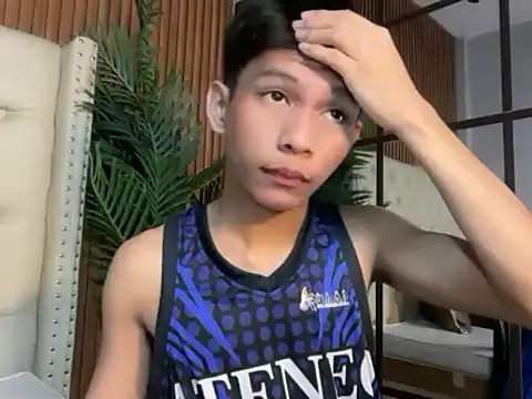 TheBoyAboveYou online show from June 6, 5:07 pm