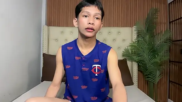 Snapshot of TheBoyAboveYou chatting on July 26, 4:36 pm TheBoyAboveYou online show from July 26, 4:36 pm