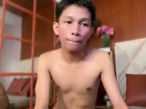 Snapshot of TheBoyAboveYou chatting on February 8, 5:38 am TheBoyAboveYou online show from February 8, 5:38 am