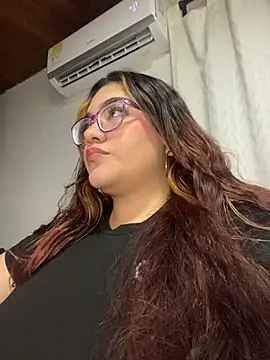 naty col online show from February 3, 4:32 am