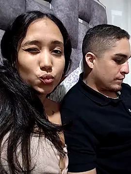 Snapshot of JuDa_couples chatting on December 3, 4:39 pm JuDa couples online show from December 3, 4:39 pm