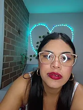 steffany doll online show from December 3, 11:47 pm