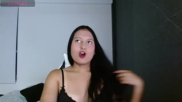 candy rosemaryy online show from April 7, 11:17 pm