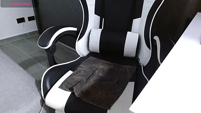 candy rosemaryy online show from December 19, 11:56 am