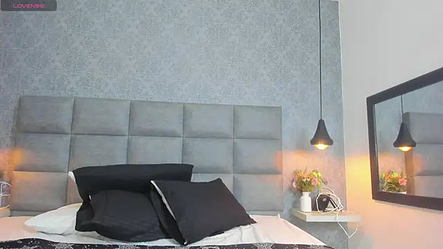 emilyy r online show from January 13, 7:07 pm