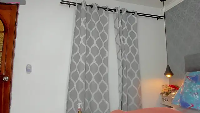 emilyy r online show from February 23, 7:14 pm