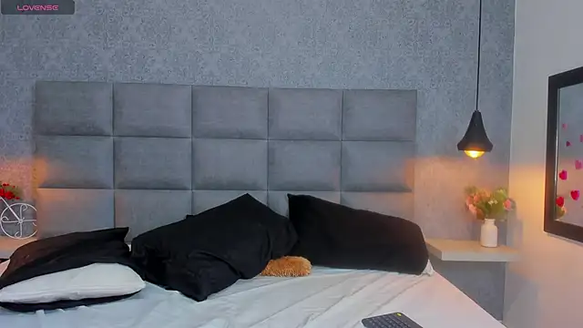 emilyy r online show from February 17, 7:11 pm